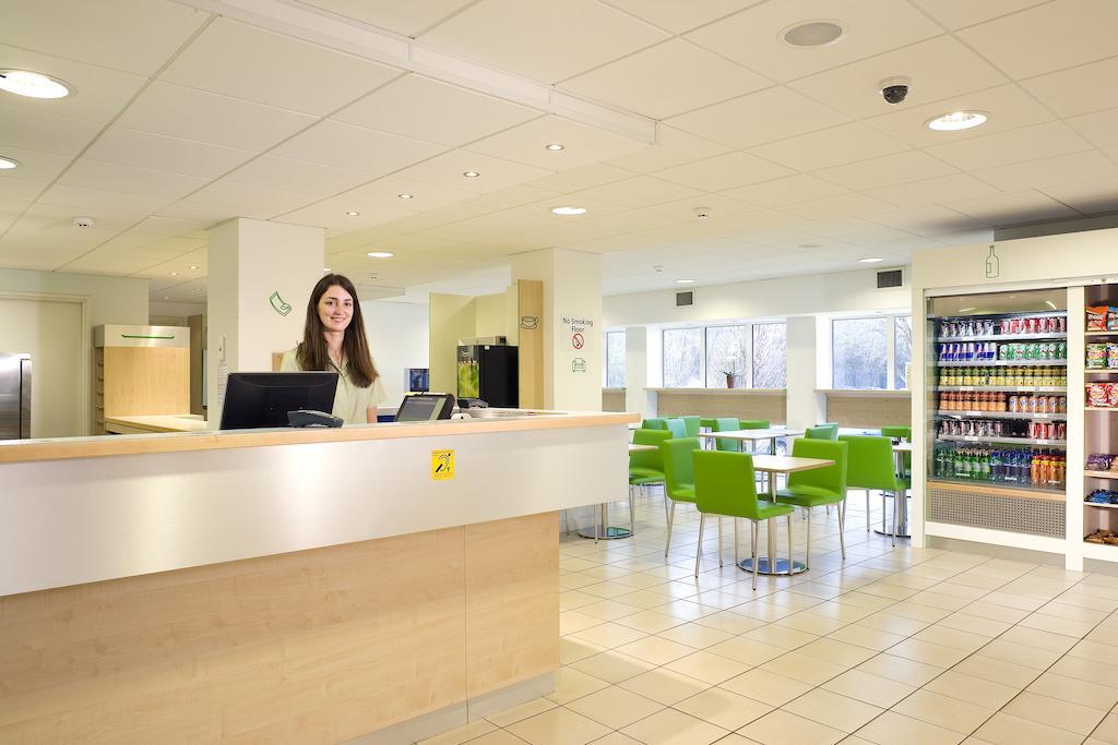 Ibis Budget Bradford Bradford  Bagian luar foto