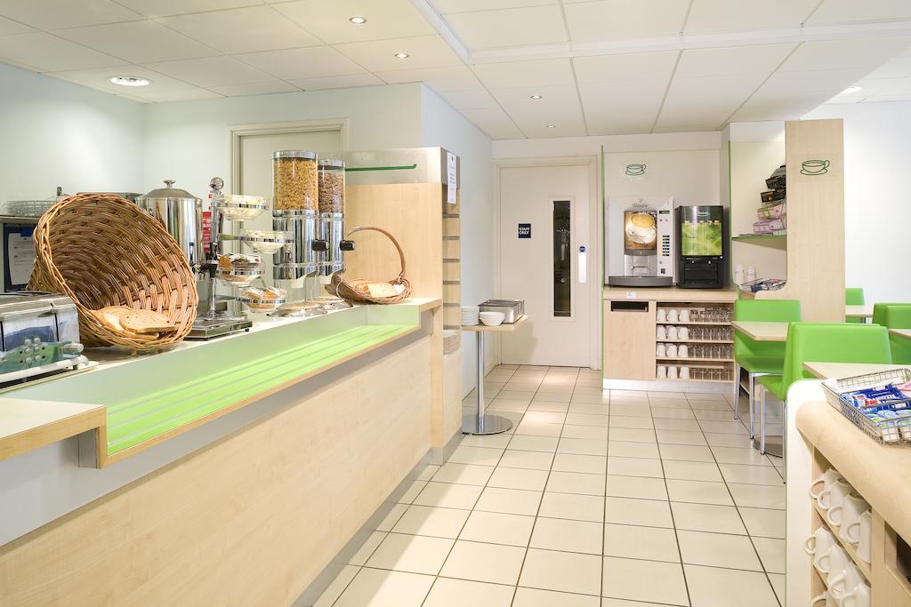 Ibis Budget Bradford Bradford  Bagian luar foto
